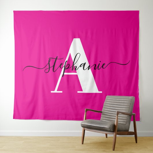 Elegant script Groot monogram Een hete roze Wandkleed (In Situ (horizontaal))