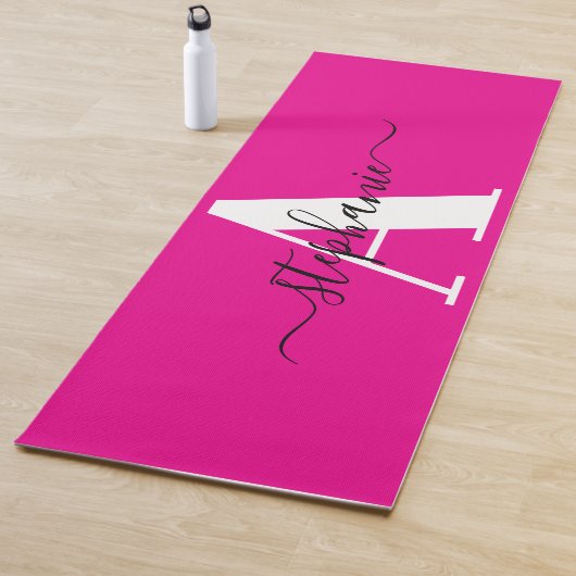 Elegant script Groot monogram Een hete roze Yogamat (In situ)