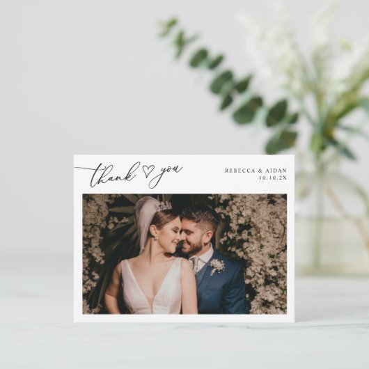 Elegant Script Heart Weddenschap Foto bedankt Briefkaart (Staand voorkant)