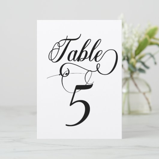 Elegant Script Klassieke Bruiloft Tafelnummers (Staand voorkant)