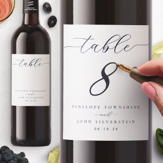 Elegant Script Lege Tafel Nummer Trouwdag Wijn Etiket