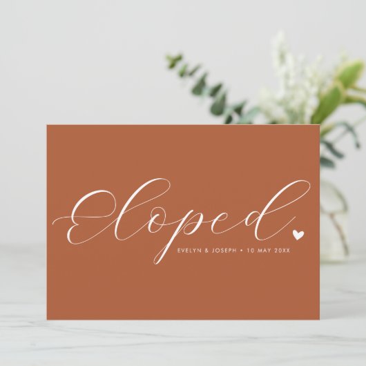 élégant script mariage en terre cuite faire-part (Debout devant)