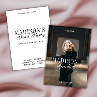 Elegant Script Modern Photo Graduation Party Kaart