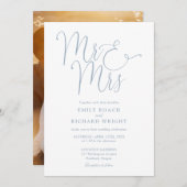 Elegant script Mr en Mrs Photo Dusty Blue Wedding Kaart (Voorkant / Achterkant)