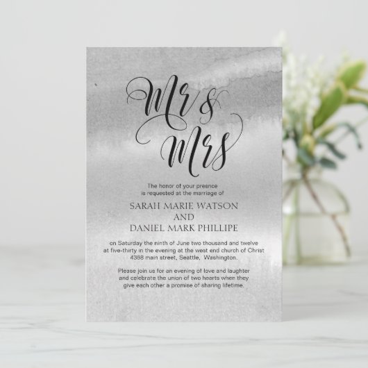 Elegant Script Mr & Mrs Wedding Typography Invite Kaart (Staand voorkant)