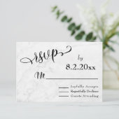 Élégant script noir avec marbre blanc, réponse de (Debout devant)