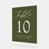 Elegant Script Olijfgroen Bruiloft Tafelnummer Acryl Bord (Hoek)