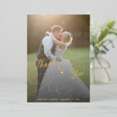 Élégant script or 2 photo mariage carte de remerci (Debout devant)