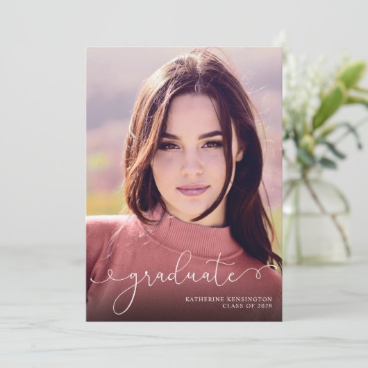 Elegant Script Photo Burgundy Maroon Afstuderen Aankondiging (Staand voorkant)