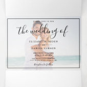 Élégant Script Photo Mariage Tri-Fold Invitation (Intérieur au milieu)