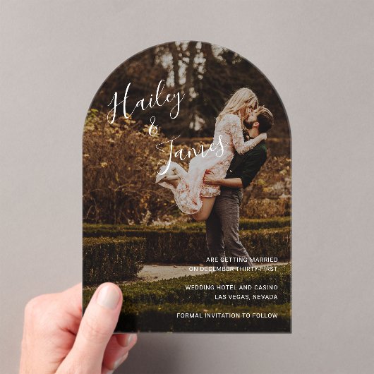 Elegant Script Photo Modern Wedding Sla de datum o Acryl Uitnodigingen (Insitu (Draagbaar))