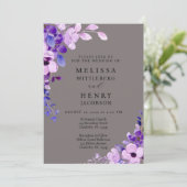 Elegant Script Roze Bloem Bruiloft Uitnodiging (Staand voorkant)