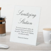 Elegant Script Sanitizing Station Reclamebord Met Voetstuk (Insitu)