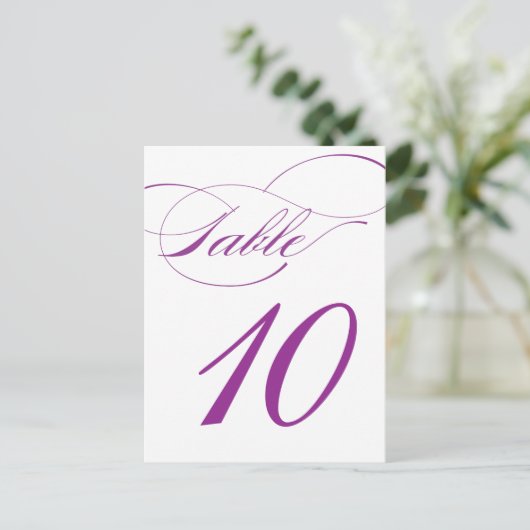 Elegant Script Table Number Briefkaart | Paars (Staand voorkant)