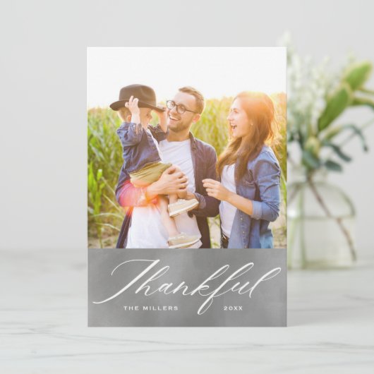 Elegant Script Thankful Photo Collage Thanksgving Feestdagenkaart (Staand voorkant)