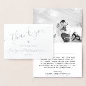 Elegant Script Typography Photo Weddenschap Bedank Folie Kaarten (Display)