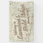 Elegant Script White Floral Vrijgezellenfeest Back Spandoek (Verticaal)