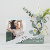 Elegant Script White Flowers | Modern Photo Afstud Aankondiging (Staand voorkant)