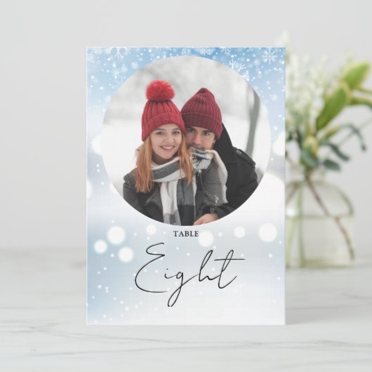 Elegant Script Winter Sneeuwvlokken Tafelnummer (Staand voorkant)