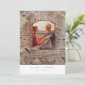 Elegant Script Zwart Wit Foto bruiloft Save the Ro Date (Staand voorkant)