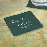 Élégant signature Script Emerald Green Mariage<br><div class="desc">Elégant dessous de verre mariage vert émeraude de signature personnalisée avec les noms de style signature et votre date de mariage spécial. Conçu par Thisisnotme©</div>
