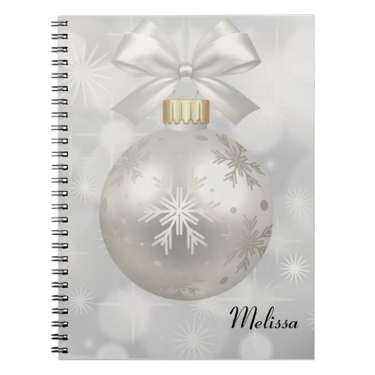 Elegant Silver-kerstbal op Bokeh Lights Notitieboek (Voorkant)