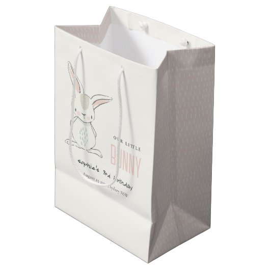 Elegant Simple Cute Blush Pink Bunny Kinderen van Medium Cadeauzakje (Voorkant Gekanteld)
