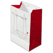 Elegant Simple Minimal Red Heart Script Weddenscha Medium Cadeauzakje (Voorkant Gekanteld)