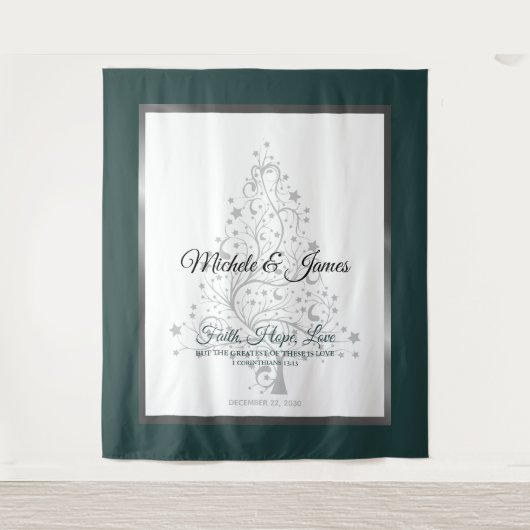 Elegant Smaragd Groen Zilver Winter Bruiloft Wandkleed (Voorkant)