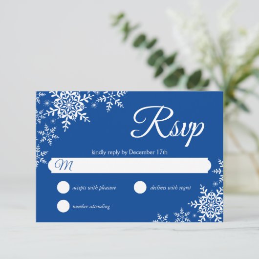 Élégant Snowflakes Plaid Deep Blue Wedding RSVP (Debout devant)