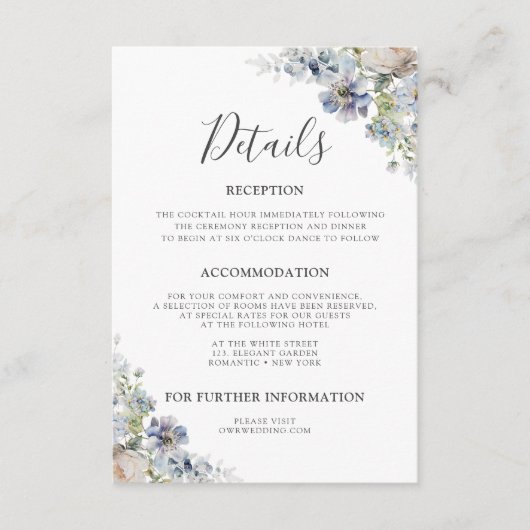 Elegant Stoffig Blauw Bloemen Modern Bruiloft Informatiekaartje (Voorkant)