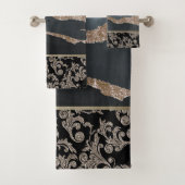 Elegant Stylish Black Gold Swirls Marble Bad Handdoek (Insitu)
