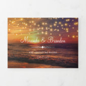 Elegant Sunset Beach String Lights Summer Wedding Drieluik Uitnodiging (Cover)
