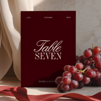 Elegant tafelnummer in bordeauxrood en ivoor voor