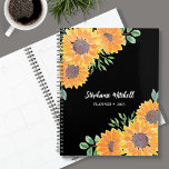 Élégant tournesol 2023<br><div class="desc">Cet élégant Planner est décoré de tournesols aquarelle et de feuillage vert sur un arrière - plan noir. Vous pouvez le personnaliser en ajoutant votre nom et en changeant l'année. Utilisez l'option Outil de conception pour modifier la taille, le style et la couleur du texte. Parce que nous créons notre...</div>