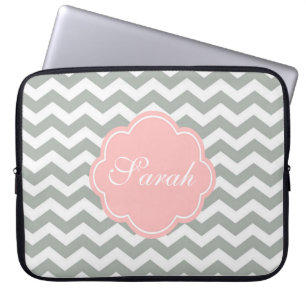 Elegant, trendy, modern grijs chevron monogram laptop sleeve