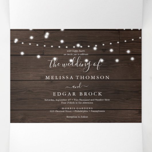 Elégant Tri-Fold Rustique mariage en bois Invitati (Intérieur au milieu)