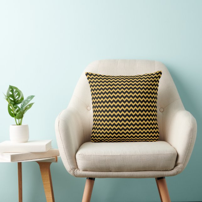Elegant Tumeric Beige Chevron Stripes Kussen (Stoel)