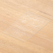 Elegant vieren van het Afstudeerder White Script A Acryl Uitnodigingen (Laagn)