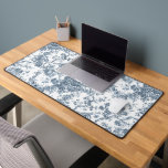 Élégant Vintage Français gravé Floral Toile-Blue<br><div class="desc">Elégant et orné vintage bleu et blanc toile de jouy motif avec fleurs exotiques,  vignes et feuillage entrelacés de guirlandes et paniers de roses. Ce motif sans soudure a été adapté d'un fragment textile français historique vers 1910 dans la collection Smithsonian.</div>