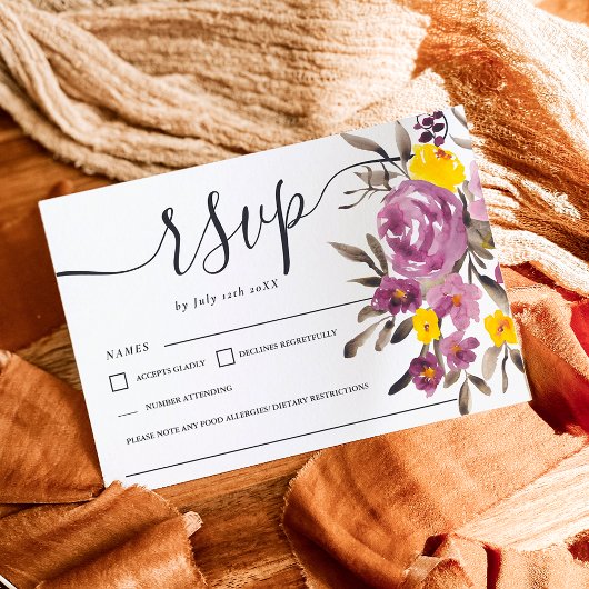 Élégant Violet de mariage floral rsvp monogramme