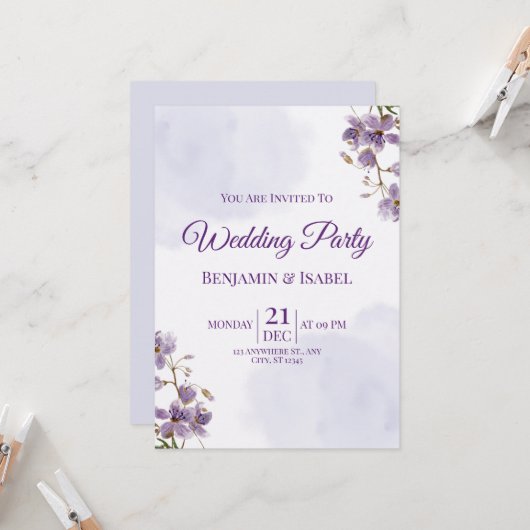Élégant violet floral mariage invitation (Devant/Arrière en situation)