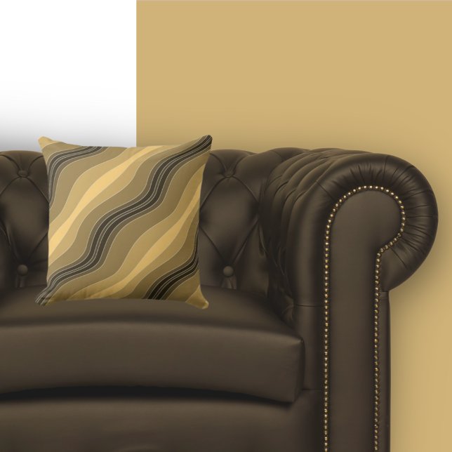 Elegant Wavy Lines Pattern Sandy Brown Kussen (Creator heeft geüpload)
