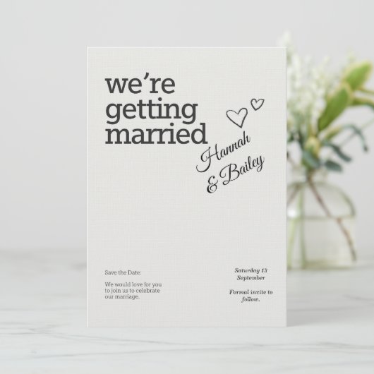 Elegant Wedding Invitation – Personalized (Debout devant)