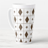 Elegant White en Brown Checkered Pattern Latte Mok (Linkerhoek)