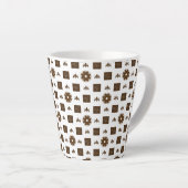 Elegant White en Brown Checkered Pattern Latte Mok (Rechterhoek)