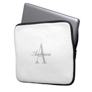 Elegant White en Gray Monogram Laptop Sleeve