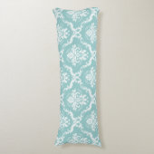 Elegant White Floral Lace Damask over Light Blue Lichaamskussen (Voorkant Verticaal)