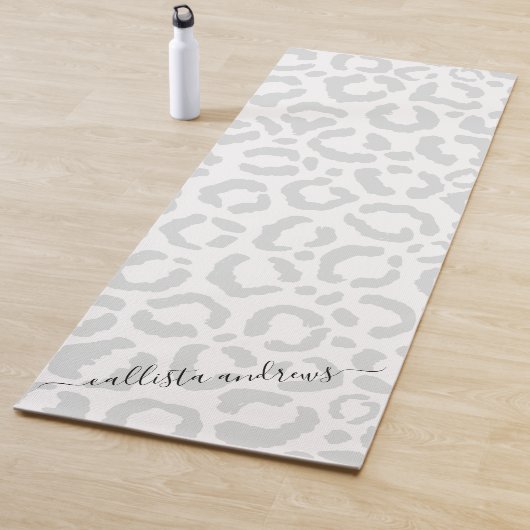 Elegant White Grey Leopard Cheetah Animal Print Yogamat (In situ)