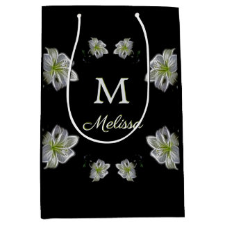 Elegant White Lilies Floral Monogram Name Medium Cadeauzakje